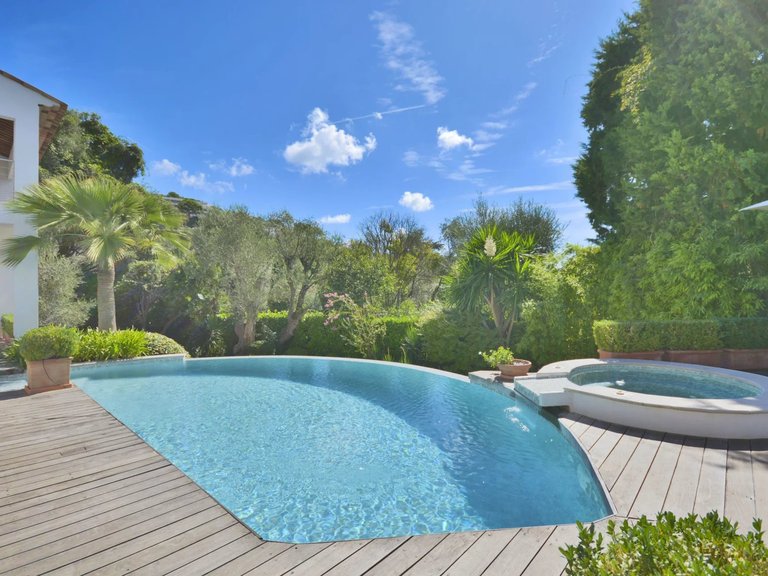 Villa for Sale in Le Cannet, Cannes Area 5