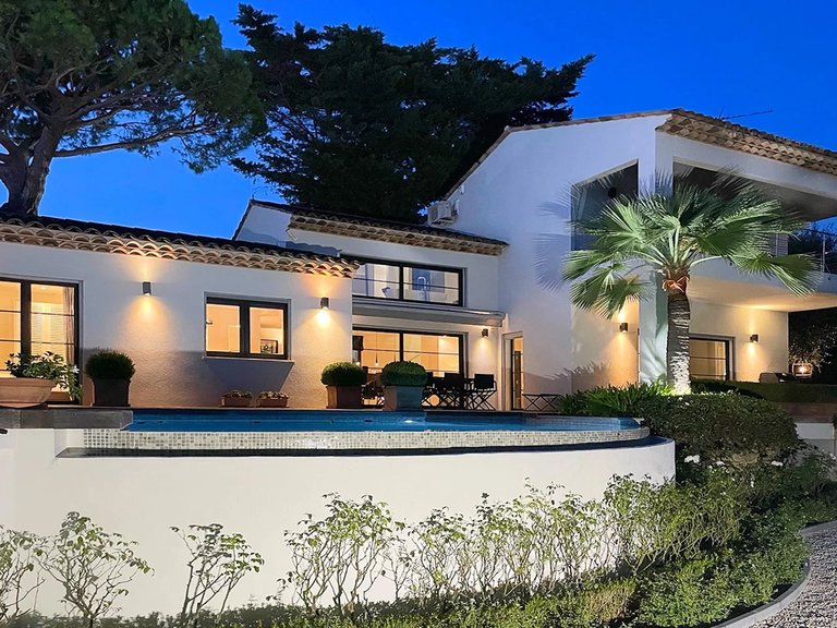 Villa for Sale in Le Cannet, Cannes Area 9