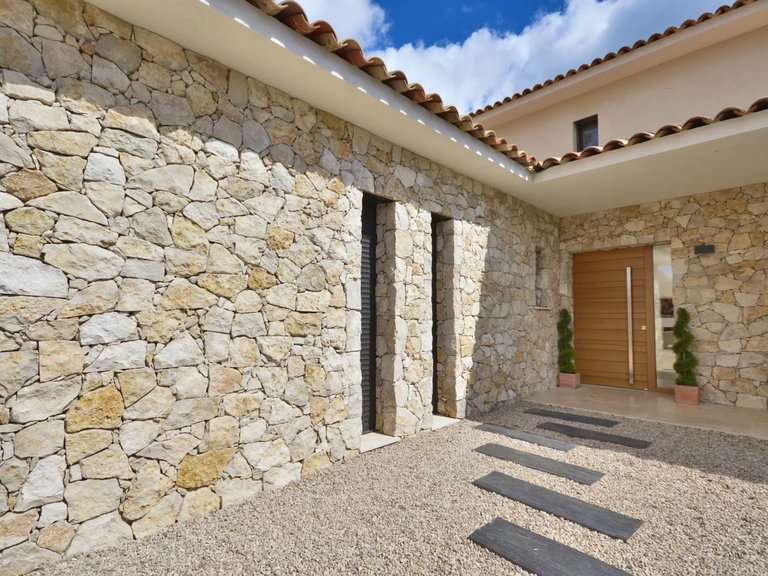 Villa for Sale in Roquefort Les Pins, Mougins, Valbonne, Grasse Area 12
