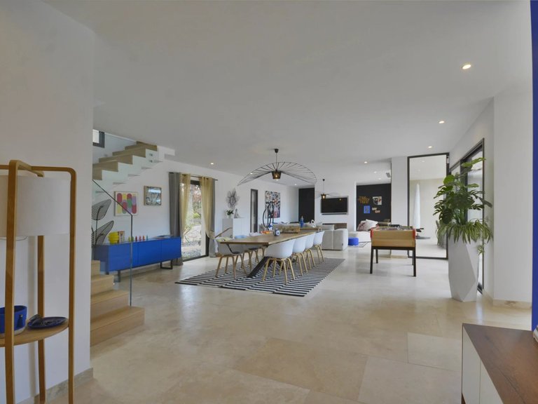 Villa for Sale in Roquefort Les Pins, Mougins, Valbonne, Grasse Area 17