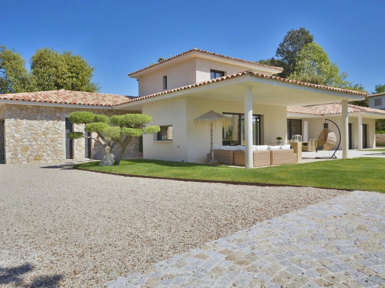Villa for Sale in Roquefort Les Pins, Mougins, Valbonne, Grasse Area 9