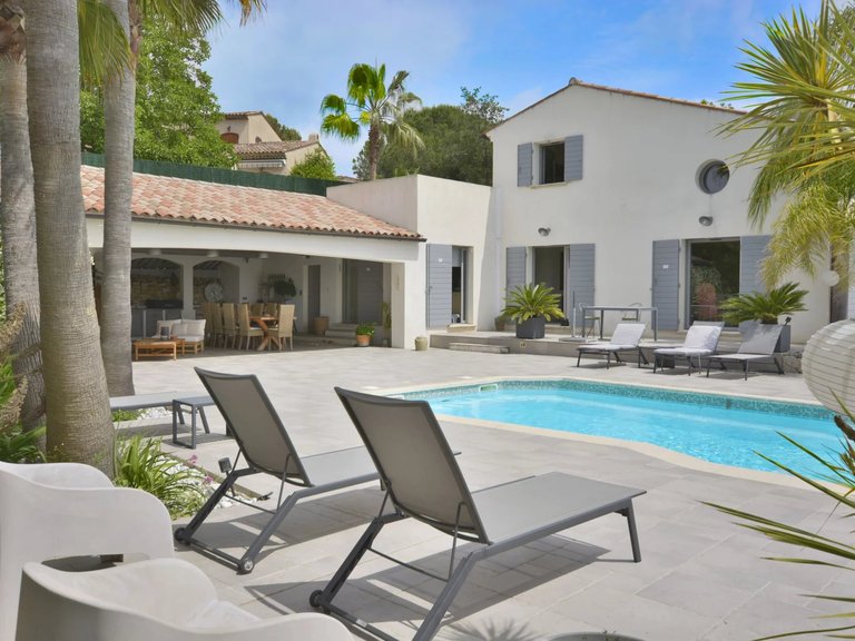Villa for Sale in Valbonne, Mougins, Valbonne, Grasse Area 4