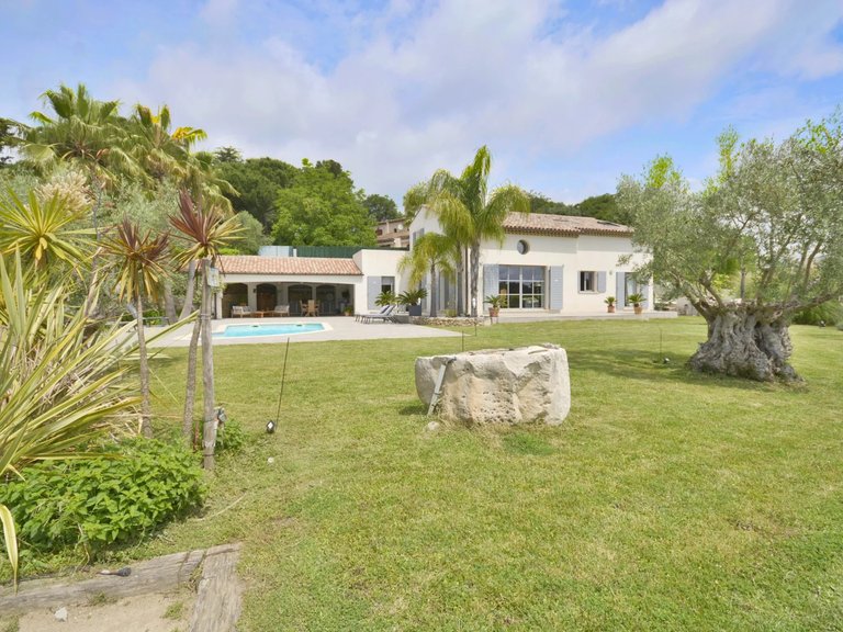 Villa for Sale in Valbonne, Mougins, Valbonne, Grasse Area 8