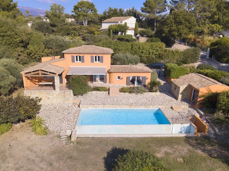 Villa for Sale in Valbonne, Mougins, Valbonne, Grasse Area 2
