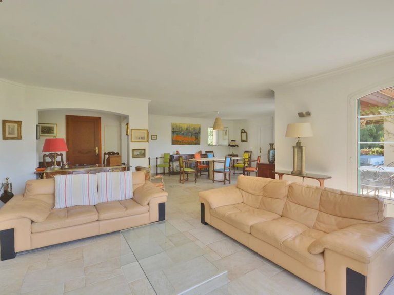 Villa for Sale in Magagnosc, Mougins, Valbonne, Grasse Area 11