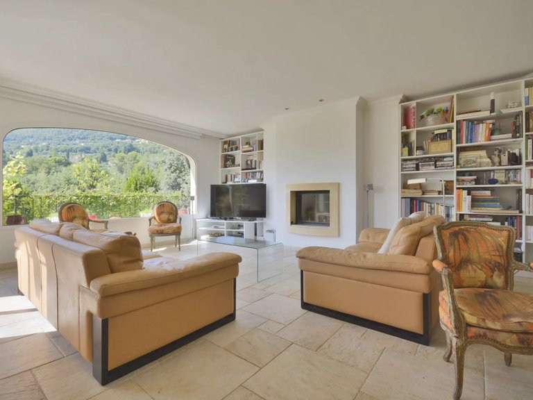 Villa for Sale in Magagnosc, Mougins, Valbonne, Grasse Area 12