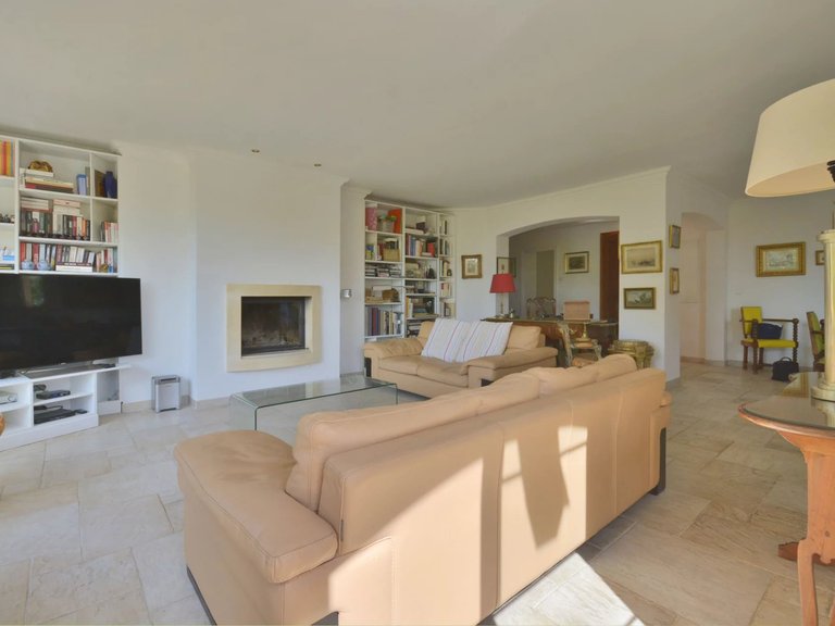 Villa for Sale in Magagnosc, Mougins, Valbonne, Grasse Area 14