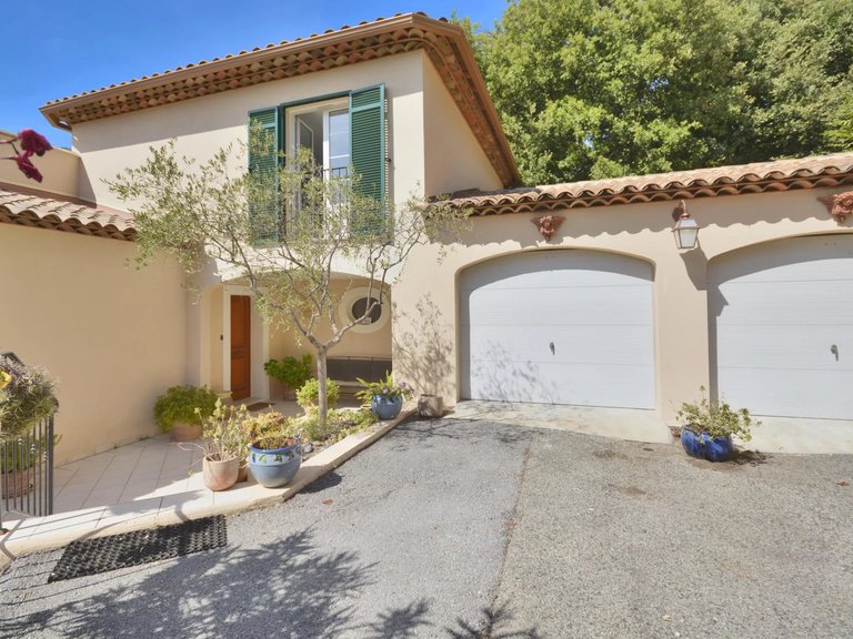 Villa for Sale in Magagnosc, Mougins, Valbonne, Grasse Area 3
