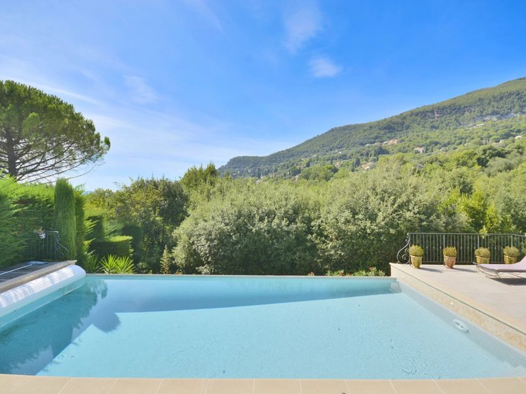 Villa for Sale in Magagnosc, Mougins, Valbonne, Grasse Area 10