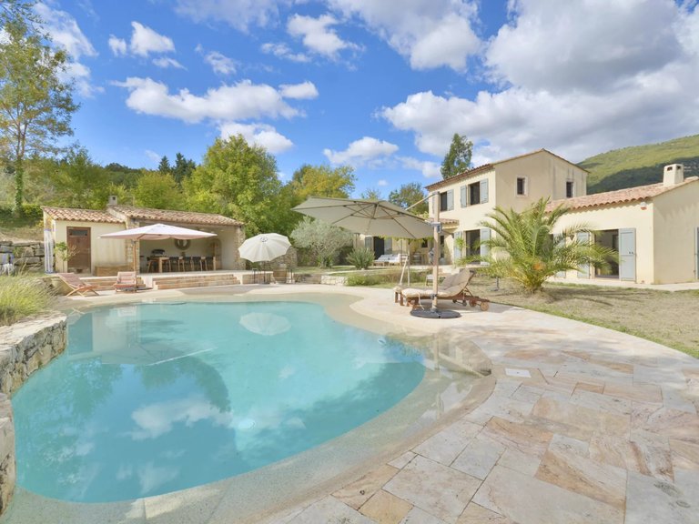 Villa for Sale in Valbonne, Mougins, Valbonne, Grasse Area 2