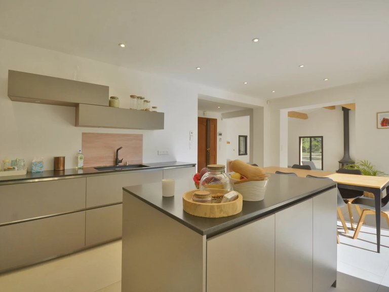 Villa for Sale in Valbonne, Mougins, Valbonne, Grasse Area 20