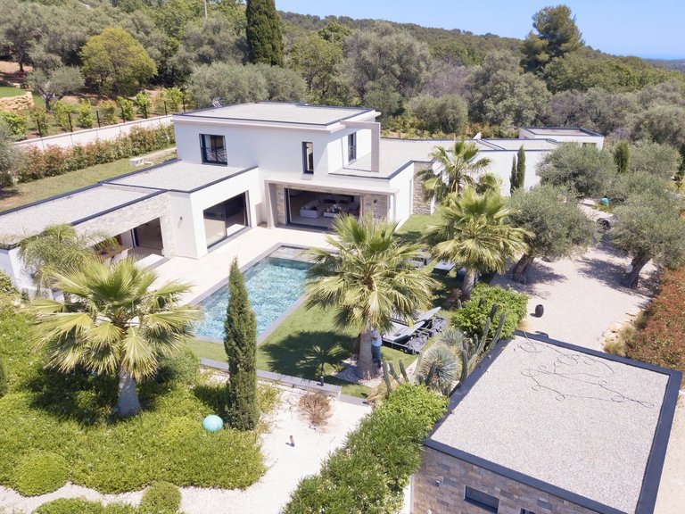 Villa for Sale in Valbonne, Mougins, Valbonne, Grasse Area 3