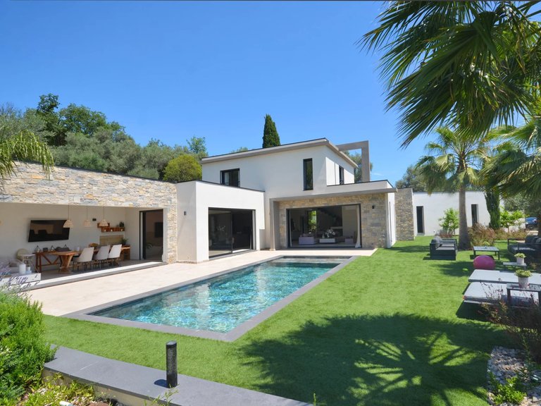 Villa for Sale in Valbonne, Mougins, Valbonne, Grasse Area 5