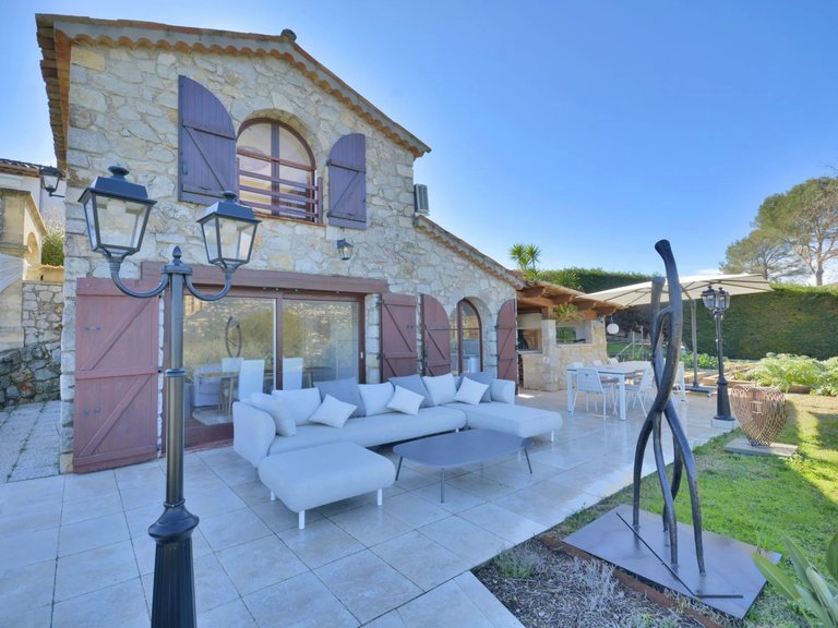 Villa for Sale in Peymeinade, Mougins, Valbonne, Grasse Area 16