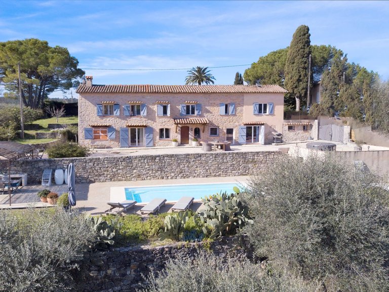 Villa for Sale in Grasse, Mougins, Valbonne, Grasse Area 1