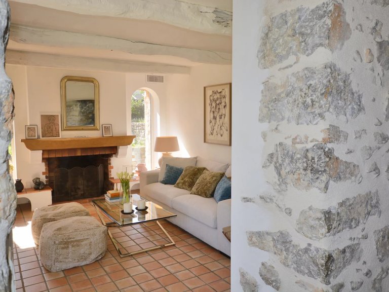 Villa for Sale in Grasse, Mougins, Valbonne, Grasse Area 16