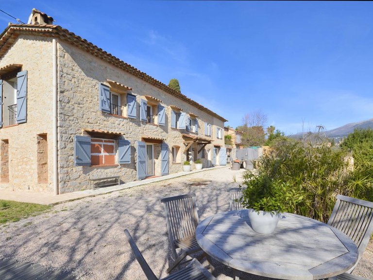 Villa for Sale in Grasse, Mougins, Valbonne, Grasse Area 3