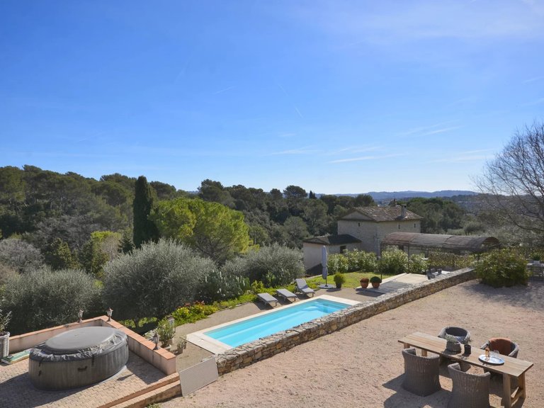 Villa for Sale in Grasse, Mougins, Valbonne, Grasse Area 5