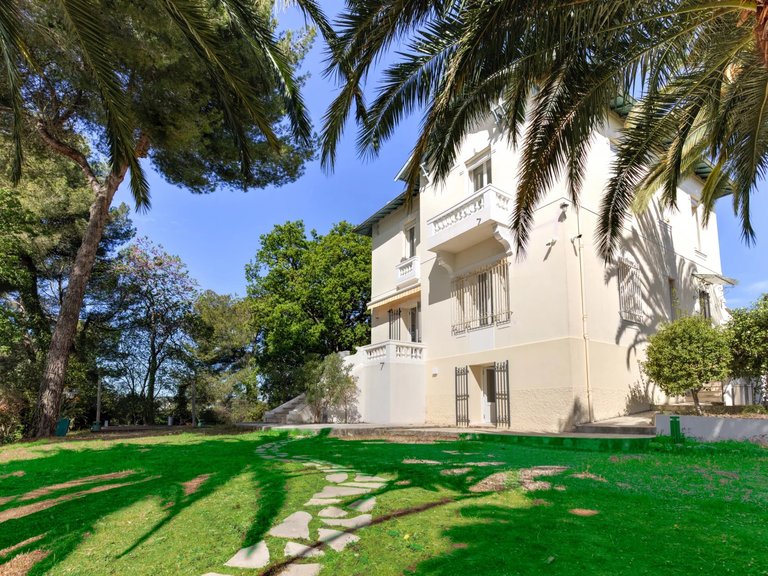 Villa for Sale in Antibes, Antibes Area 2