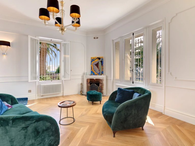 Villa for Sale in Antibes, Antibes Area 3