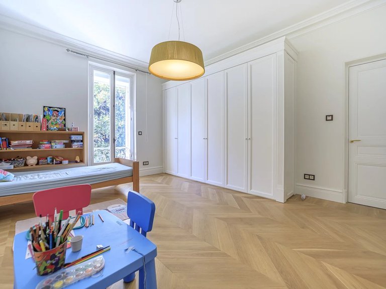 Villa for Sale in Antibes, Antibes Area 7