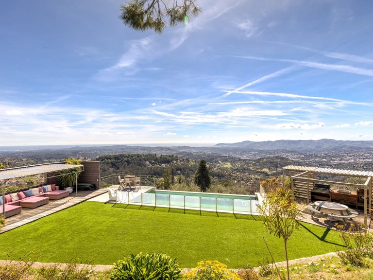 Villa for Sale in Chateauneuf Grasse, Mougins, Valbonne, Grasse Area 2