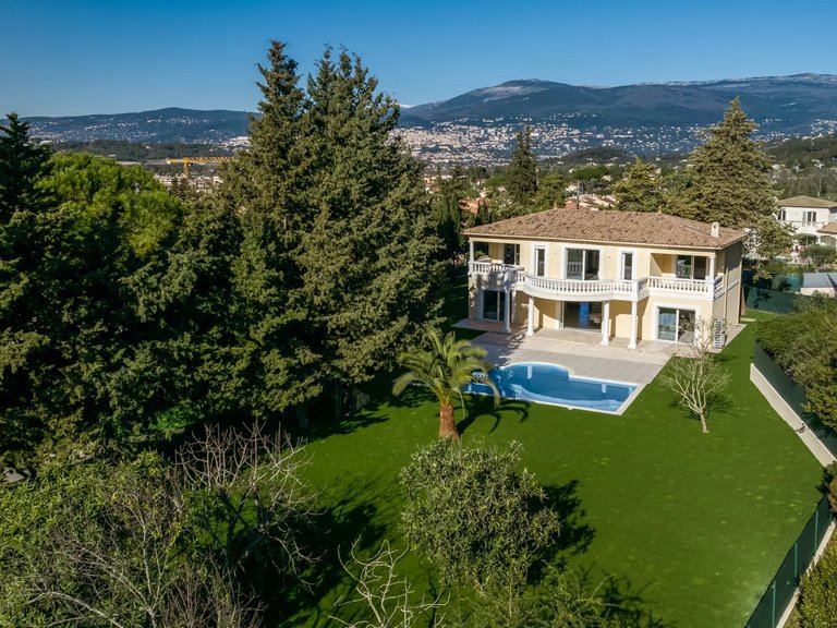 Villa for Sale in Mouans Sartoux, Mougins, Valbonne, Grasse Area 1