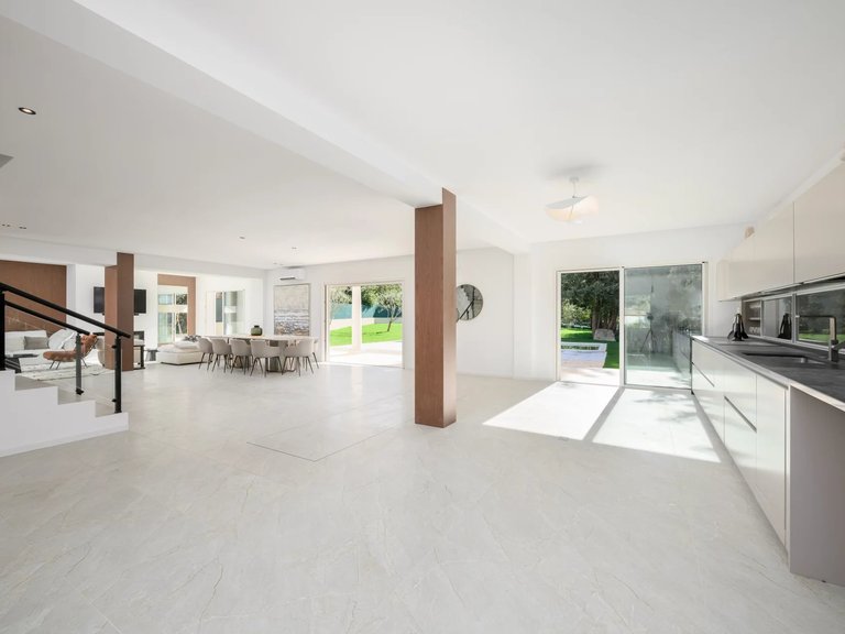 Villa for Sale in Mouans Sartoux, Mougins, Valbonne, Grasse Area 5