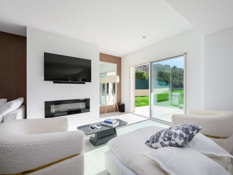 Villa for Sale in Mouans Sartoux, Mougins, Valbonne, Grasse Area 8