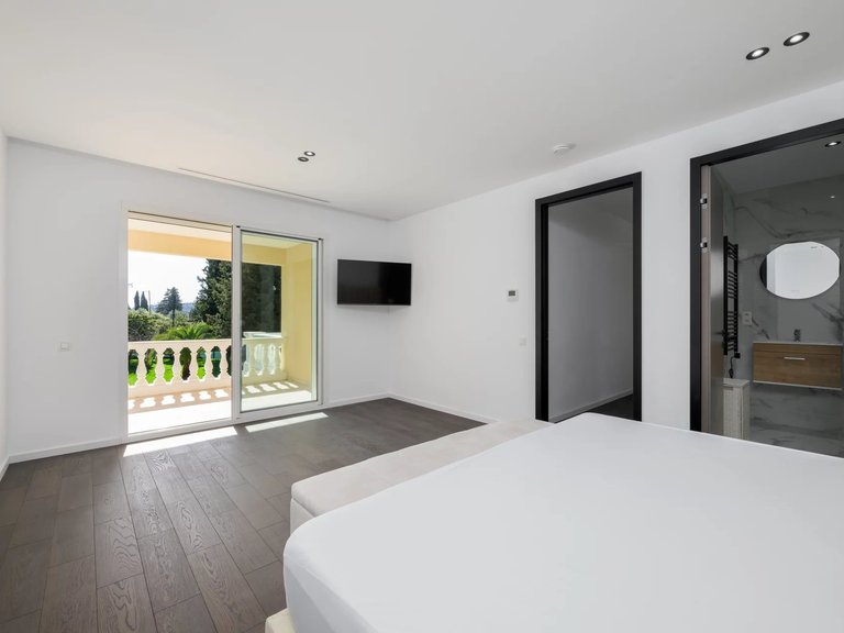 Villa for Sale in Mouans Sartoux, Mougins, Valbonne, Grasse Area 15