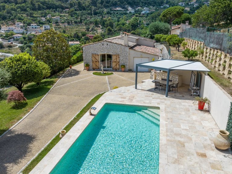 Villa for Sale in Falicon, Nice Area 1