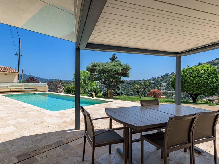 Villa for Sale in Falicon, Nice Area 7