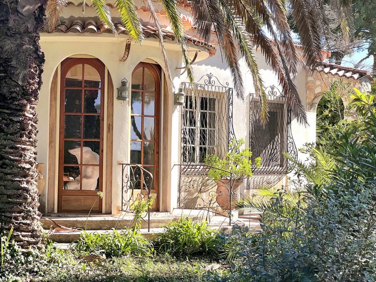 Villa for Sale in Cap D Antibes, Antibes Area 4