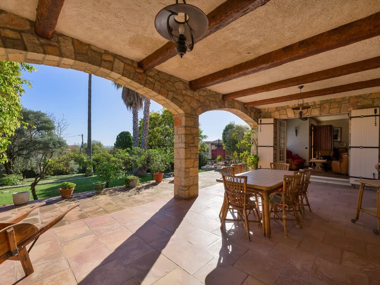 Villa for Sale in Le Golfe Juan, Antibes Area 4