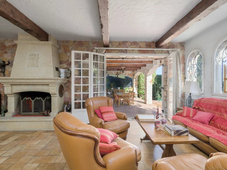 Villa for Sale in Le Golfe Juan, Antibes Area 7