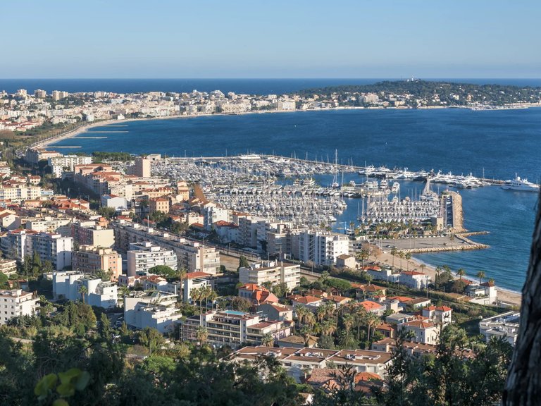 Villa for Sale in Cannes, Cannes Area 3