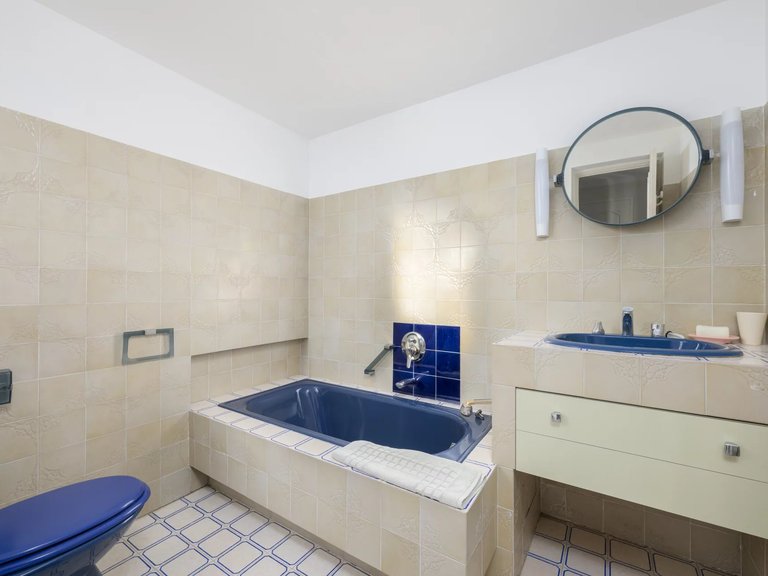 Villa for Sale in Cannes, Cannes Area 18