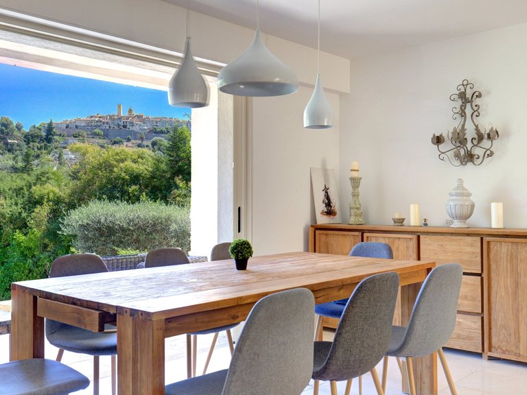 Villa for Sale in St Paul, Vence, St. Paul Area 4