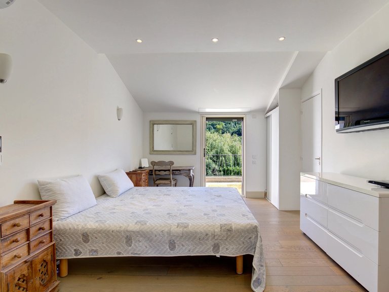 Villa for Sale in St Paul, Vence, St. Paul Area 15
