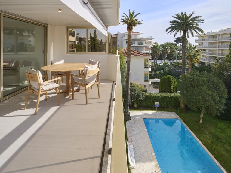 Apartment for Sale in Cannes, Cannes Area 4