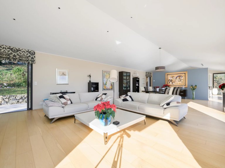 Villa for Sale in Tourrettes Sur Loup, Vence, St. Paul Area 20