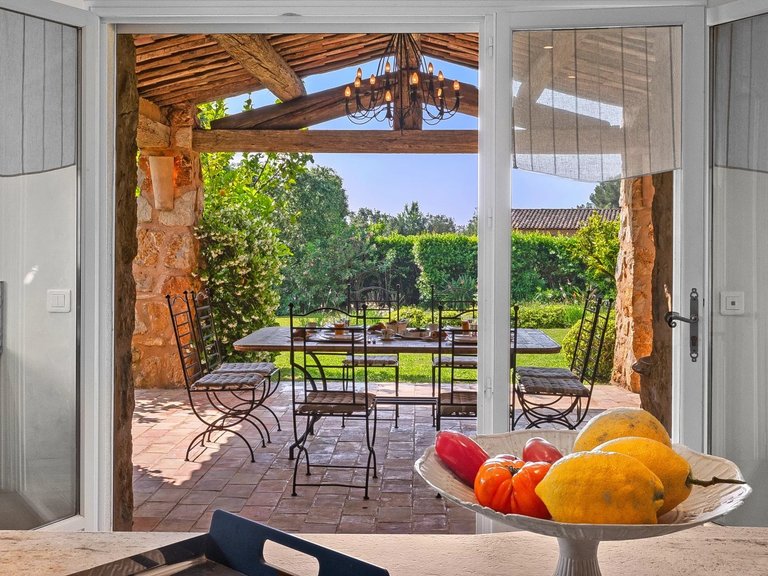 Villa for Sale in St Paul, Vence, St. Paul Area 4