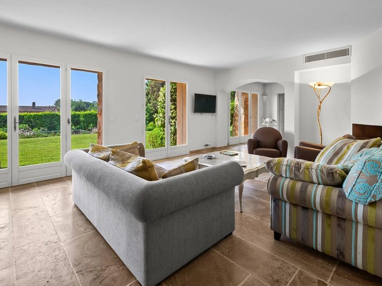 Villa for Sale in St Paul, Vence, St. Paul Area 10