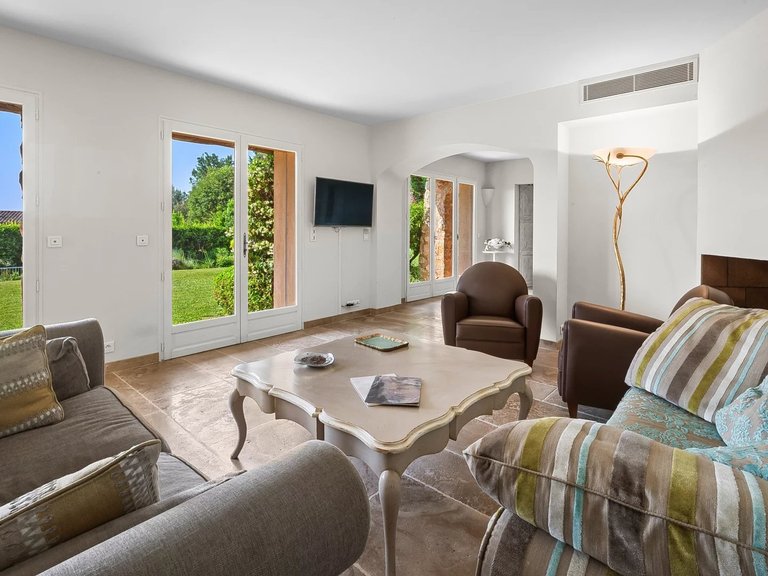 Villa for Sale in St Paul, Vence, St. Paul Area 12