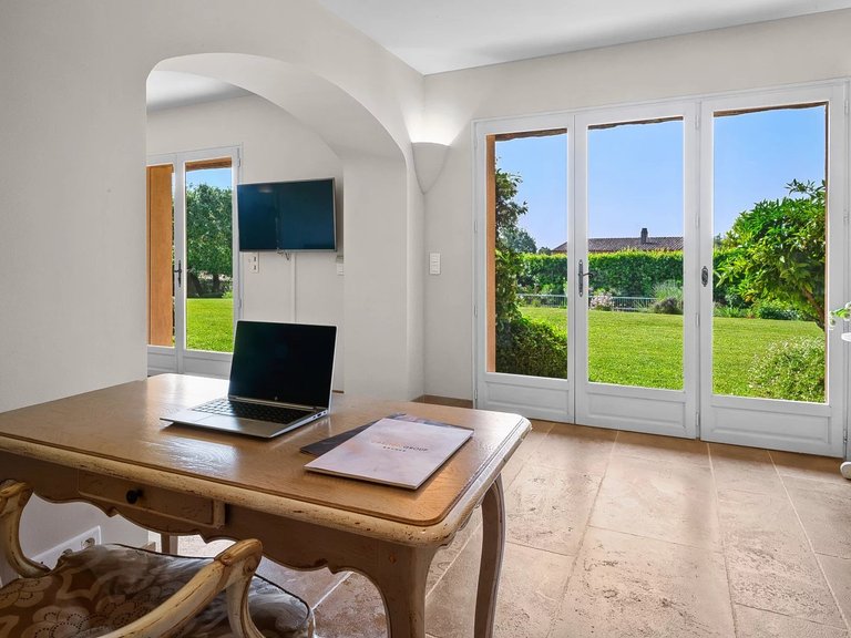 Villa for Sale in St Paul, Vence, St. Paul Area 14
