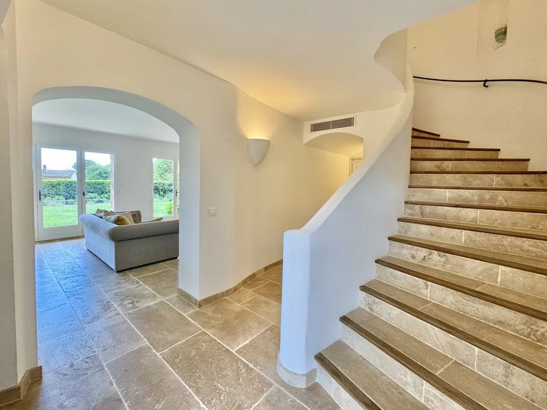 Villa for Sale in St Paul, Vence, St. Paul Area 16