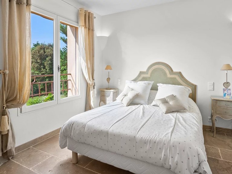 Villa for Sale in St Paul, Vence, St. Paul Area 20