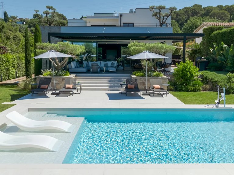 Villa for Sale in Mougins, Mougins, Valbonne, Grasse Area 19