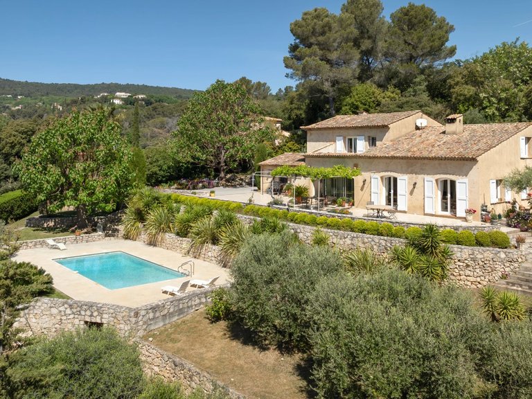 Villa for Sale in Cabris, Mougins, Valbonne, Grasse Area 1