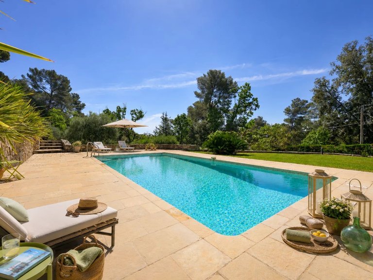 Villa for Sale in Cabris, Mougins, Valbonne, Grasse Area 3